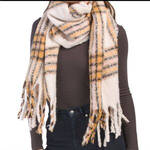 Steve Madden Ultra Soft Woven Plaid Blanket Scarf NWT